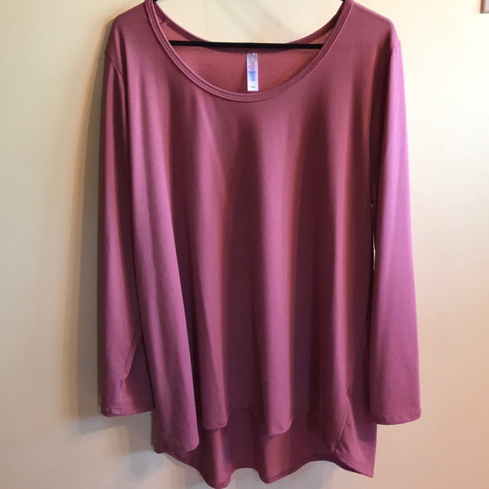 LuLaRoe Lynnae shirt
